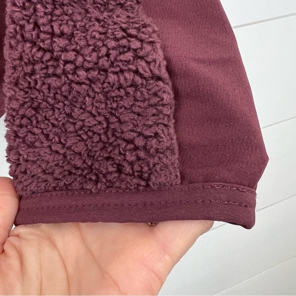 NIKE‎ Sherpa Therma Fleece Training Hoodie Women’s Size Medium Burgundy - Picture 8 of 11